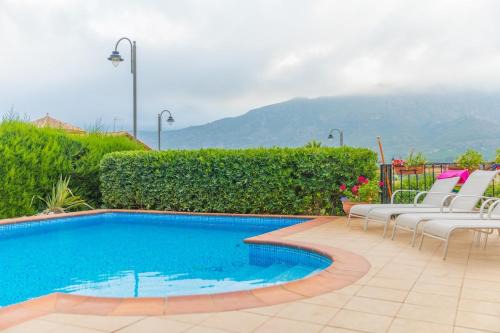 Luxury villa close to beach, mountain and golf!