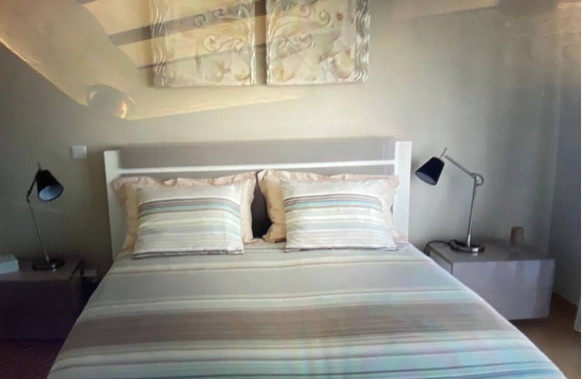 Luxury Villa in Nazare with private pool and terrace for outdoor dining