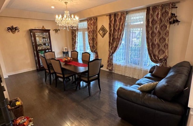 Luxury Villa in Richmond Hill
