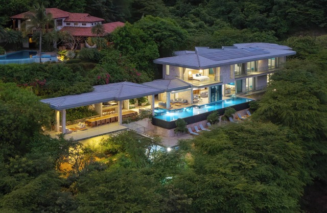 Luxury Villa in Tamarindo: Ocean Views, Fully Staffed, Breakfast & All the Perks You Could Dream Of