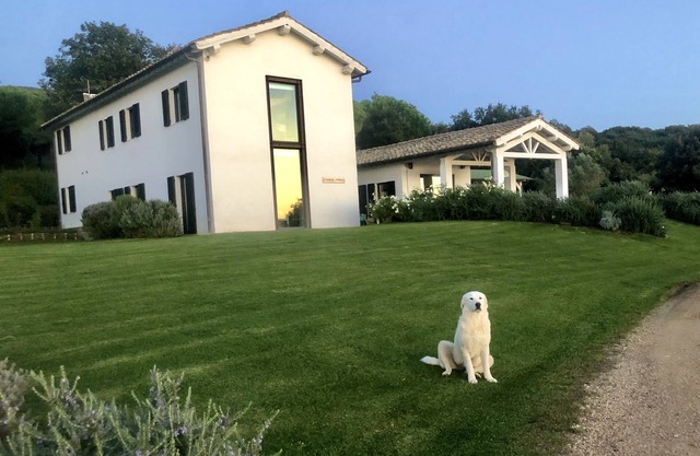 Luxus-Villa in der Toskana mit 19 Hektar Park nach Capalbio