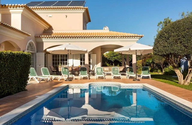 Luxury Villa Jose with swimming pool
