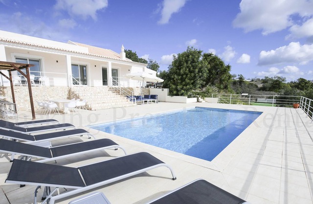 Luxus Villa,privater Pool,Garten, AC, TV,WiFi,BBQ,3Schlfz,Familien,strand nahe,