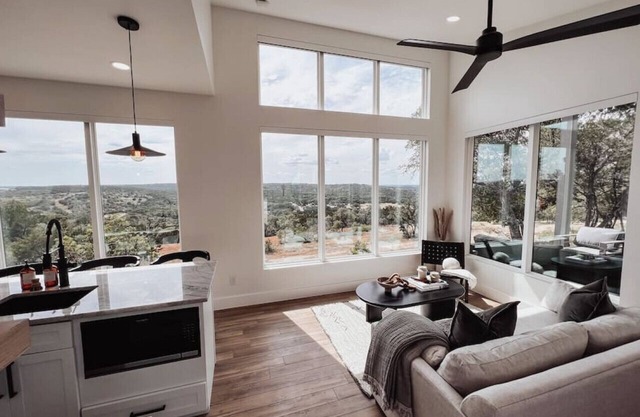 Luxury Villa | Stunning Views | Hot Tub | Fire Pit