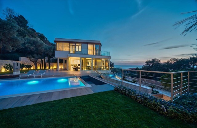 Luxury Villa Sveti Stefan