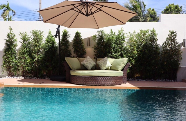 Luxus Pool Villa AD 3BR / 6-8 Personen