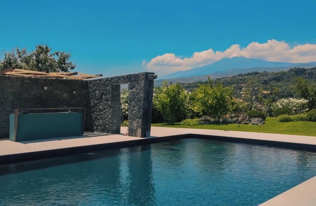 LUXURY VILLA WHITE OLEANDER Unique experience in Sicily between Etna and Taormina