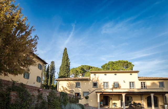 Luxusvilla mit herrlichem Blick, schönen Gärten und privatem Pool