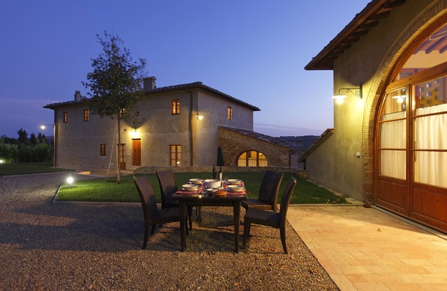Luxusvilla mit Swimmingpool in Chianti-Schlafmöglichkeiten für 22 (oder +/- Personen) .Große Gruppen
