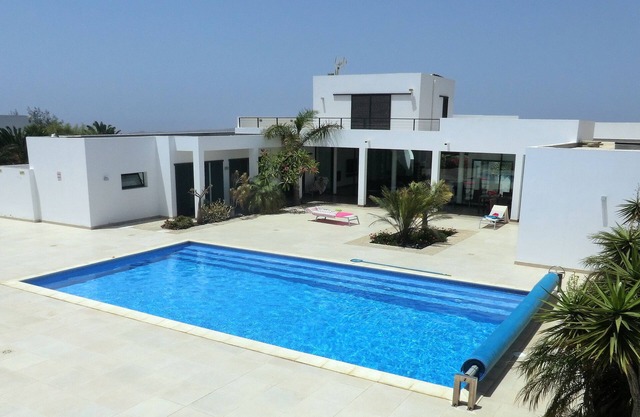 Luxusvilla mit großem, privatem, beheiztem Pool und Meer- und Bergblick