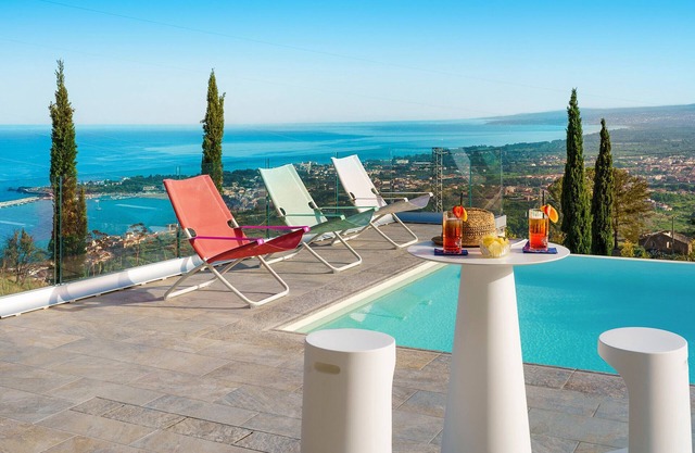 Luxusvilla mit Pool in Taormina