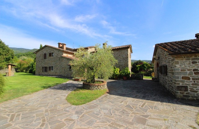 Luxus-Villa mit privatem Pool, Außen-Jacuzzi, Billardzimmer und Klimaanlage, am Tor zum grünen Casen
