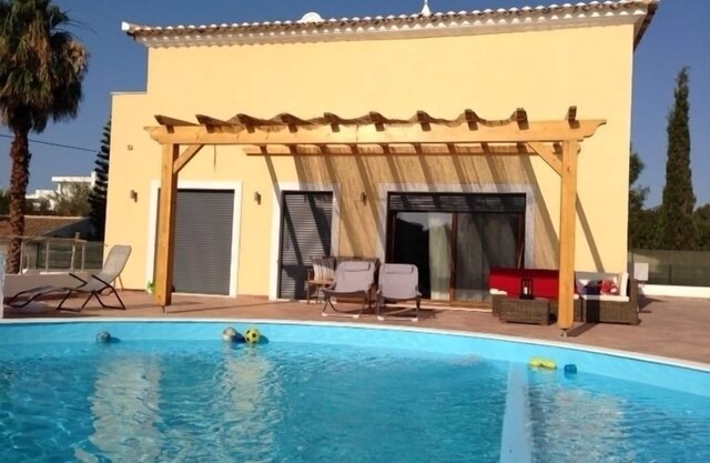 LUXUSVILLA MIT PRIVATEM POOL UND KOSTENLOSEM BOOT - STRAND UND GOLF