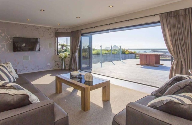 DIE WASSERFRONTE ESCAPE - PRIME-POSITION MIT WOW-FAKTORANSICHTEN