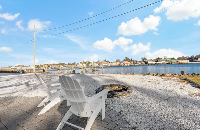 Luxury waterfront home with breathtaking views in Barrington