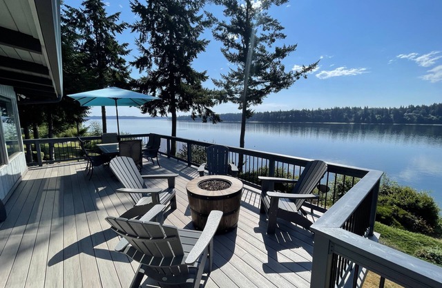 Luxus Haus am Wasser in Grapeview, Privatstrand, Kajaks ...