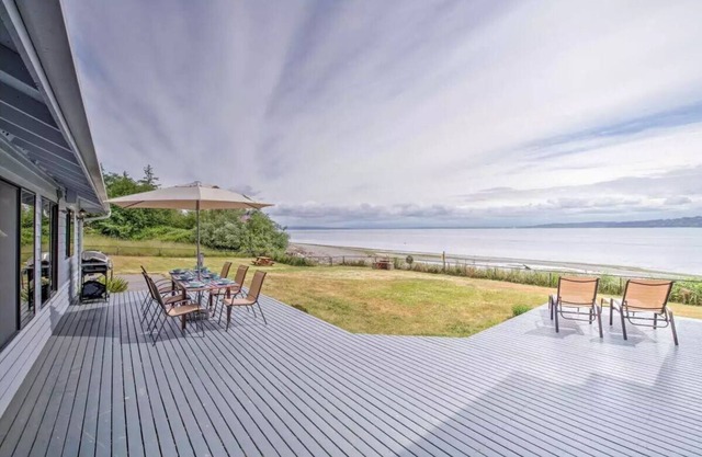 Luxushaus am Wasser mit Pool am Puget Sound!