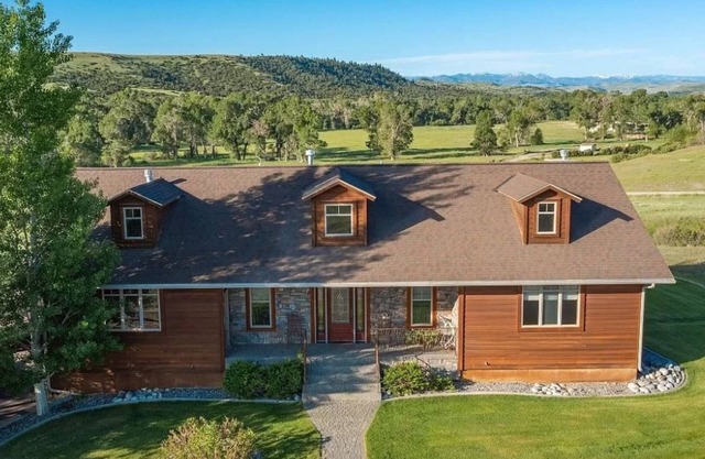 Luxury Western Mountain Retreat