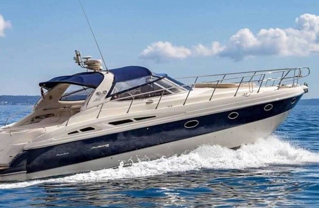 Luxury Yacht for lodging and trips Passages (2,3,4 and 8h)
