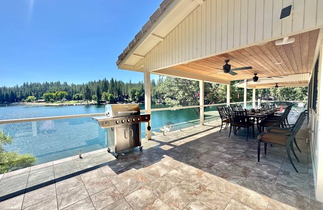 Luxury Yosemite Lake House