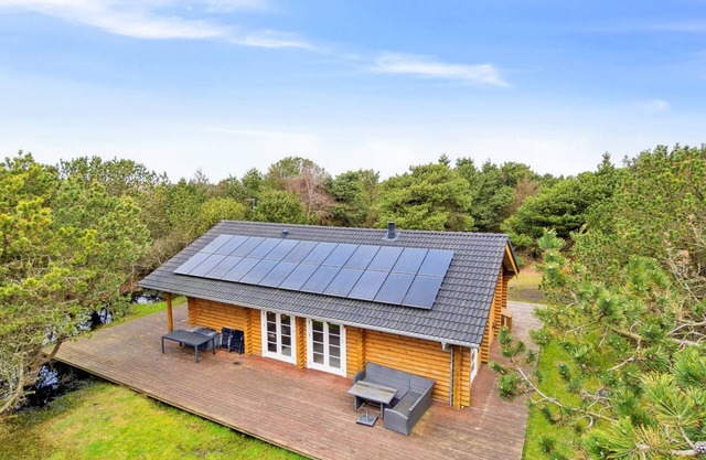 "Luzy" - 1km from the sea by Interhome