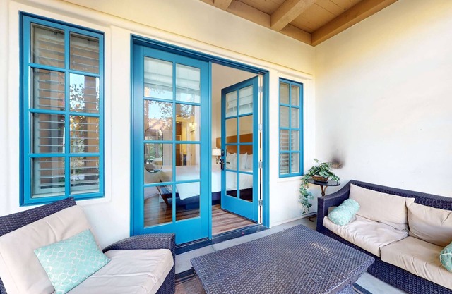 LV253 Downstairs 2BD 2BA Legacy Villas Delight!