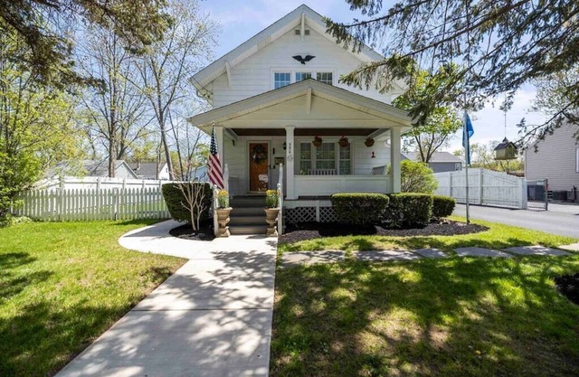 LVR - Orange Door Oasis-Village of Lewiston Home
