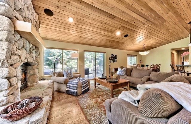 lx26 Luxury South Lake Tahoe Home