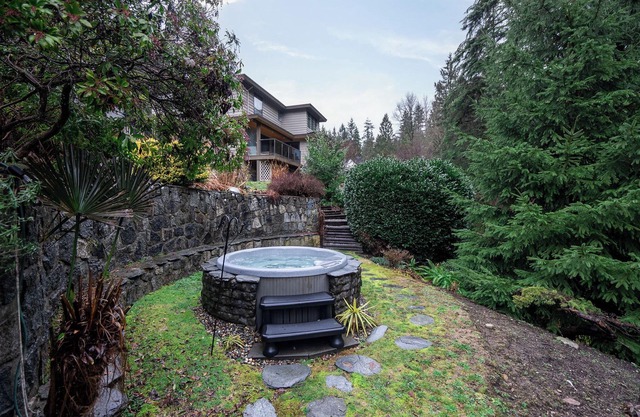 Lynn Valley Creekside Suites