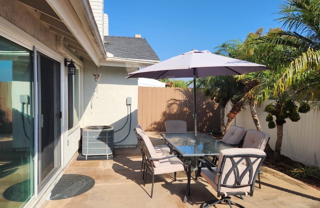 M to L Term Master Suite - King bed, desk. TV, AC and WiFi in San Diego