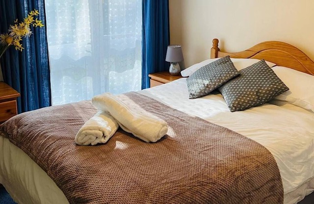 Mabel Lodge, Lelant, St Ives – woodland retreat, close to beautiful beaches