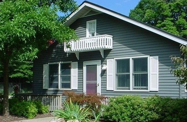 Macatawa Lake Breeze Cottage am State Park und am privaten Strand von Lk Mac