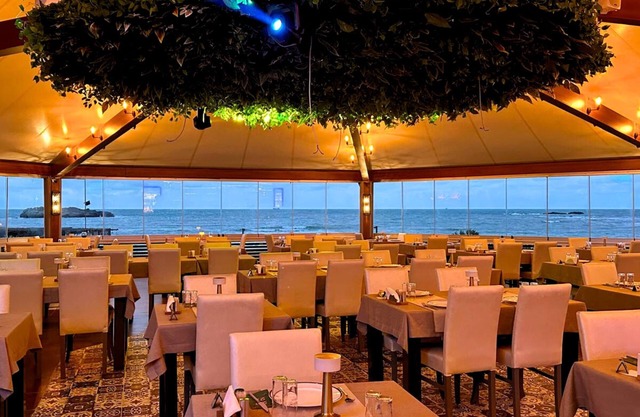 Mad Sea Hotel