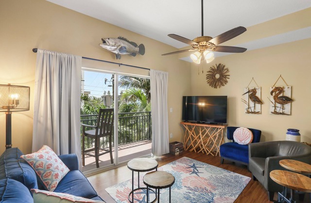 🌴 Madeira Bay Resort #306 – Stylish Two-Bedroom Retreat in the Heart of Madeira Beach