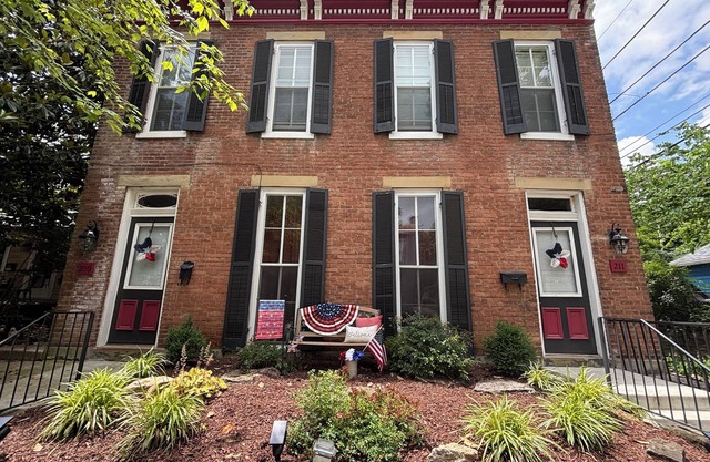 "Madison Manor I" by The River: Great Patio- Fire Pit, Grill, Hot Tub