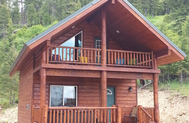 HOT TUB ON DECK In der Nähe von Yellowstone Park. Am Fuße des privaten Hügels, einfacher Zugang