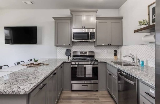 Madison Square - Unit 6