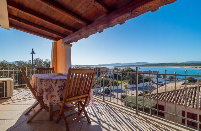 Maestrale BFlat - panoramic view flat 170mt beach
