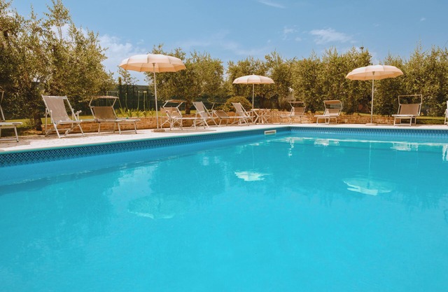Maestrale - Relax e Natura tra le colline delle Marche, Maestrale - Relax e Natura tra le colline de