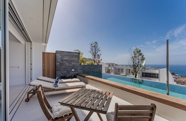 Magnífico apartamento con piscina privada y vistas al mar en los gigantes