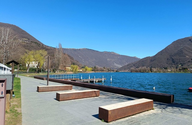 {Mag House} Vista lago + box auto
