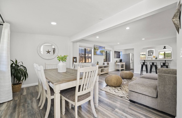 Magic Mountain 4 Bedroom 3 Bath Escape Modern Home