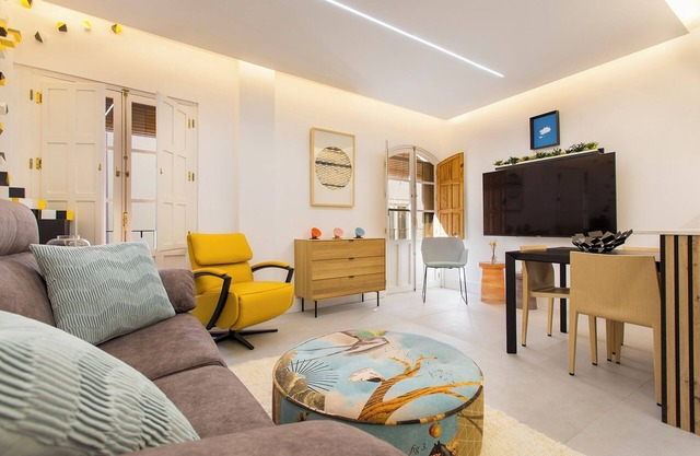 Dalís Heiligtum in Granada Privatparkplatz