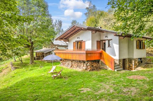 Magic Woodland Escape Lake View - Happy Rentals