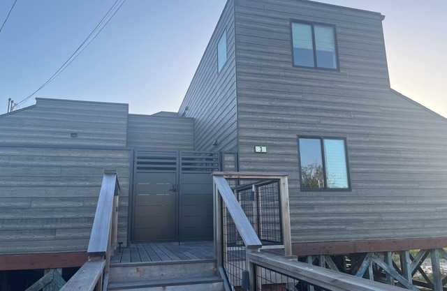 Magical Creekside Designers Home on Bird Sanctuary