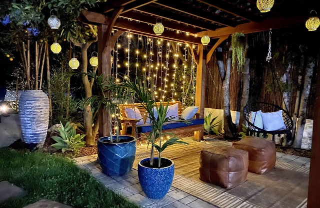 Magical Downtown Oasis with Deck, Pergola, AC - 3 min to State St ● Pet Friendly