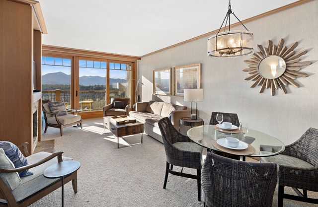 Lodge Luxury Premium 1 Bedroom Suite River/Mtn/Sunset View