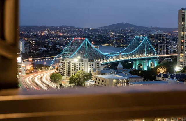 Magical Sky-view, Sunset and Story Bridge side BEST location in Brisbane