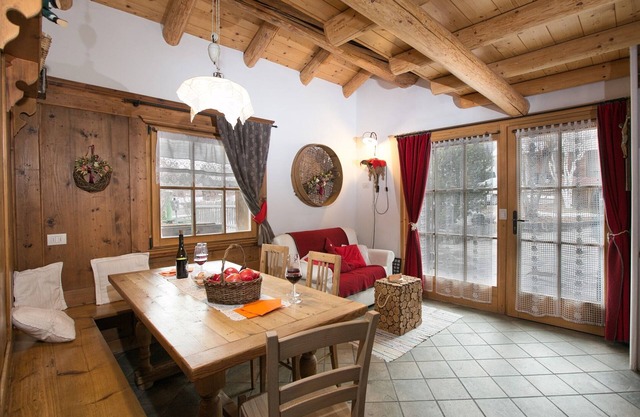 Villa in Bellamonte mit Garten