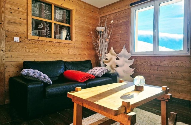Charmantes neues Ferienhaus in Südlage in der Nähe von Wegen und Wanderwegen